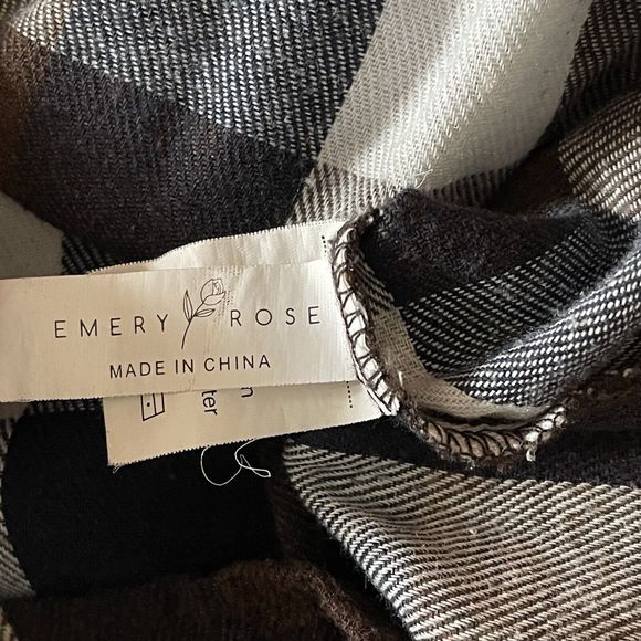 Emery Rose Women's Size 1X Brown And White Plaid Short Sleeve Tee Blouse Plus - Picture 4 of 4